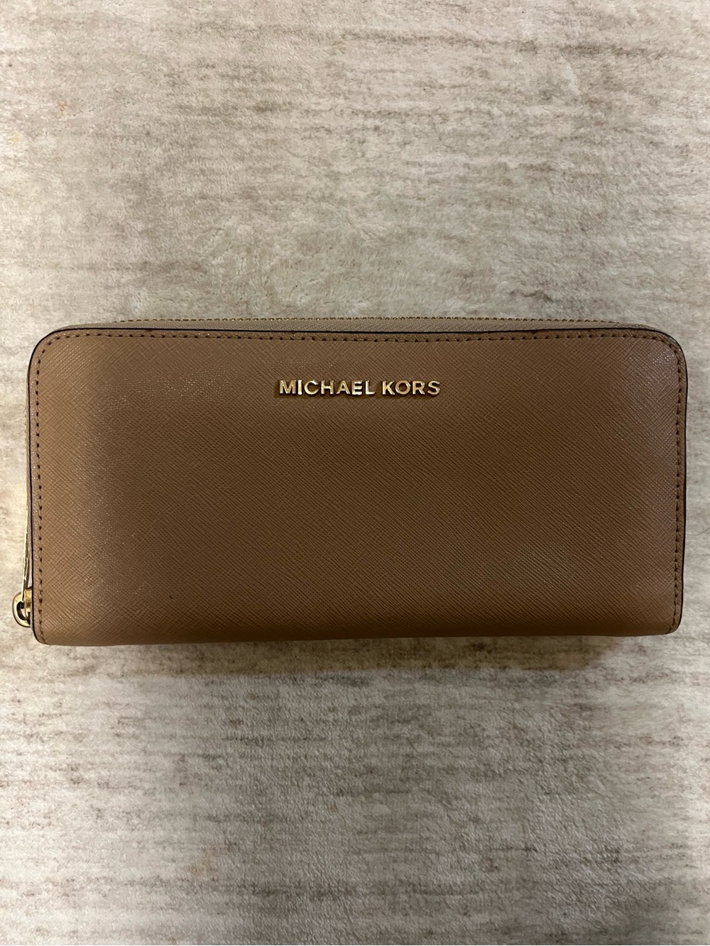 🐶Michael Kors 🤎💵💳Tan JetSet Saffiano Continental Leather Zip Wallet